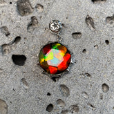 斑彩太阳花吊坠